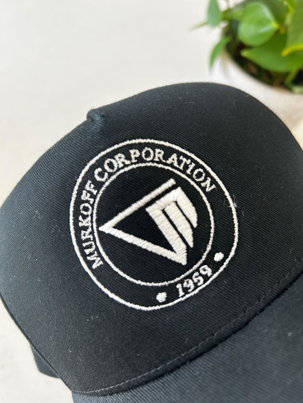 Red Barrels Murkoff Logo cappellino trucker ufficiale