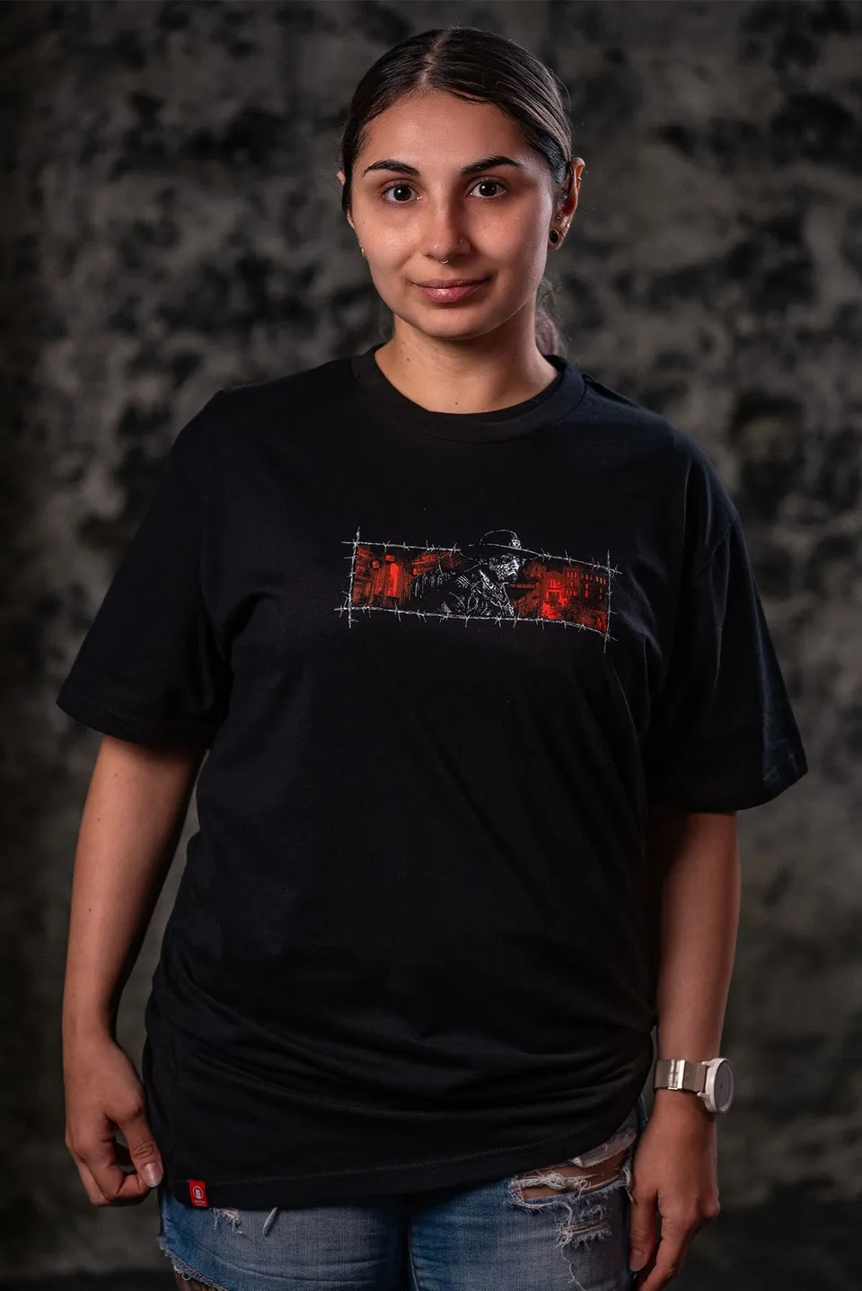 Red Barrels Incite a Riot t-shirt Outlast ufficiale
