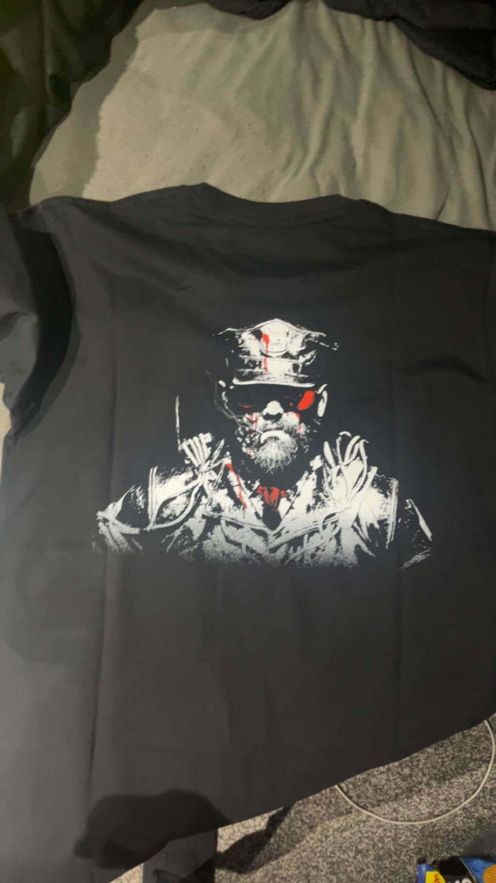 Red Barrels Sgt. Leland Coyle T-Shirt Unisex Ufficiale